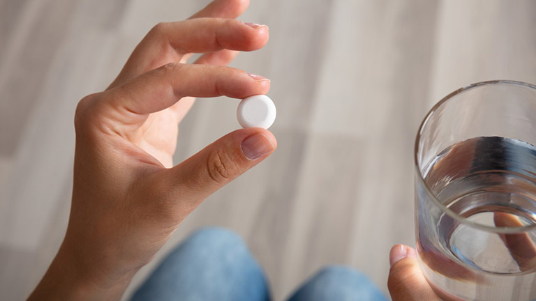 Cách trị mụn ở tuổi dậy thì nữ đơn giản